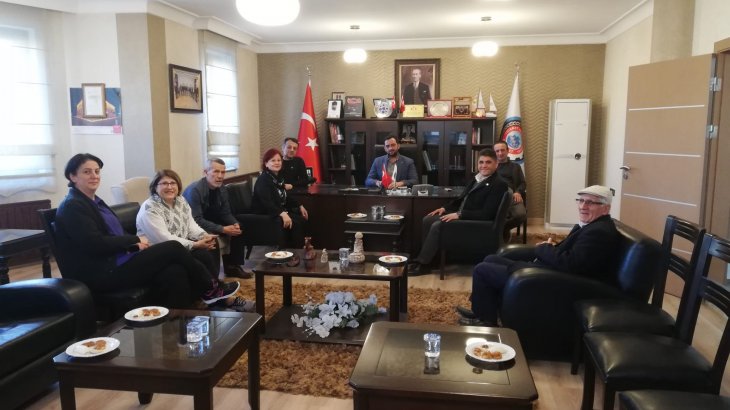 Cumhuriyet Halk Partisi (CHP) Boyabat Belediye Başkan Adayı Ayşe Melek Günal ve parti yönetimi Odamızı ziyaret ettiler.